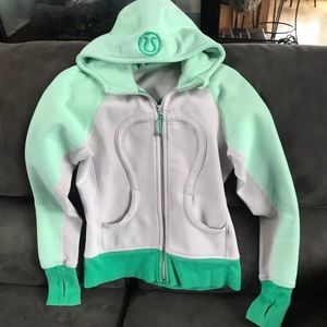 Lululemon Scuba Hoodie Size 6